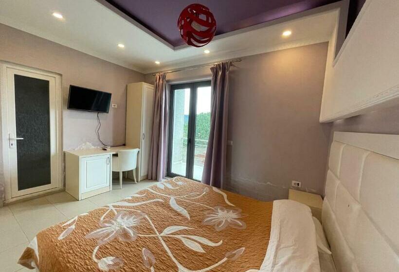 חדר סטנדרט עם מרפסת, Kthella Resort