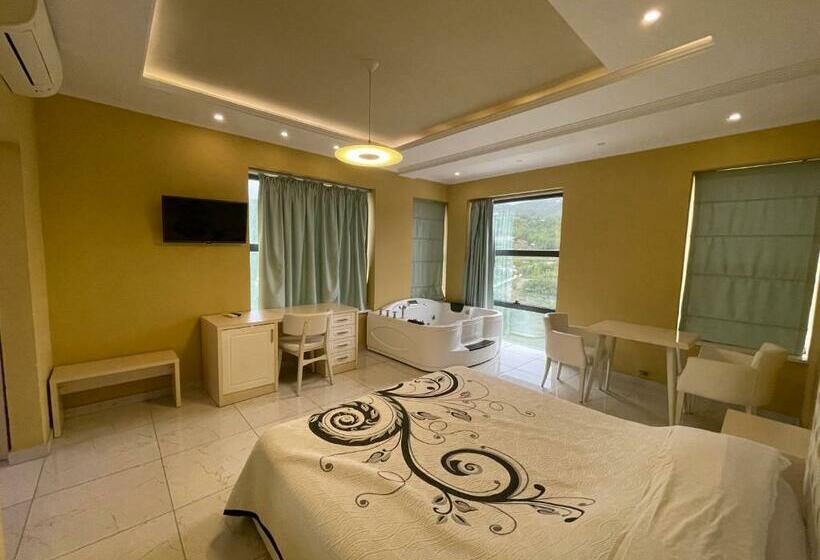 חדר דלוקס, Kthella Resort