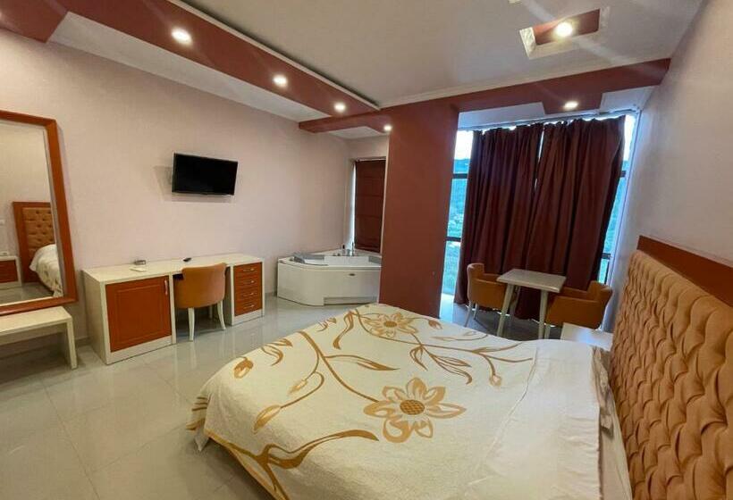 디럭스 룸, Kthella Resort