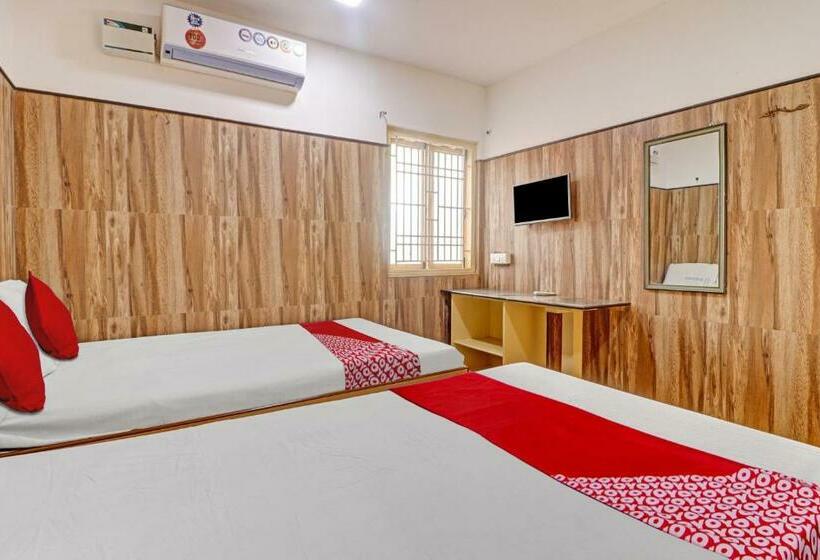 Трехместный Номер Классика, Oyo Flagship Amman Resort