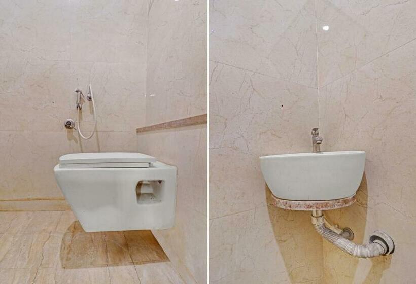 غرفة كلاسيكية ثلاثية, Oyo Flagship Amman Resort