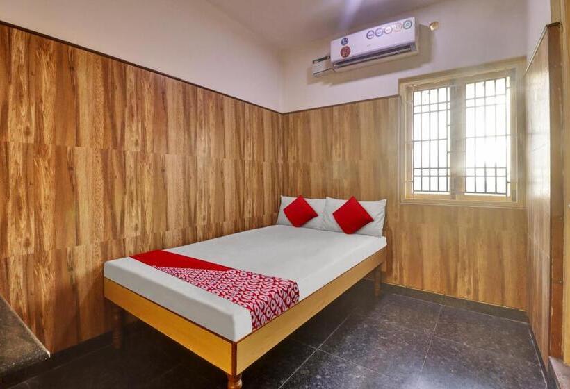 غرفة كلاسيكية ثلاثية, Oyo Flagship Amman Resort