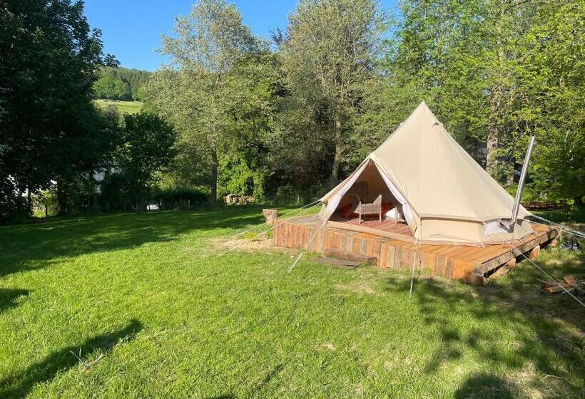 Standard Tent, Grange De Lesse