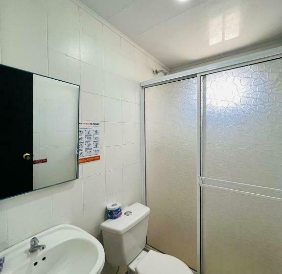 スタンダード４人部屋, Hostal Islamar