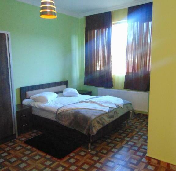 اتاق استاندارد یک نفره, Poti