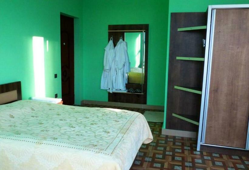 اتاق لوکس, Poti