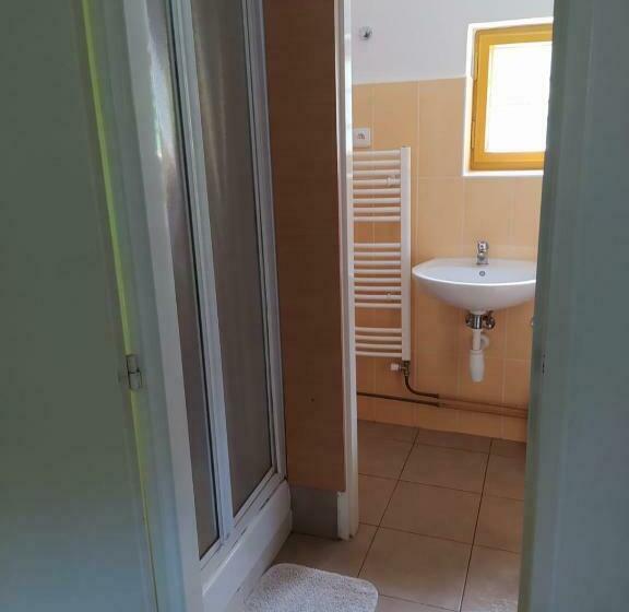 Номер Стандарт, Vládní Vila