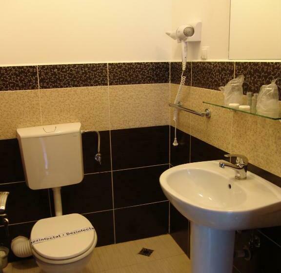 豪华房间带漩涡浴缸, Complex Turistic Perla Trascaului