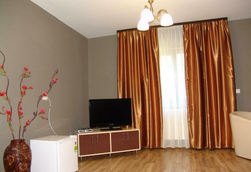 豪华房间带漩涡浴缸, Complex Turistic Perla Trascaului