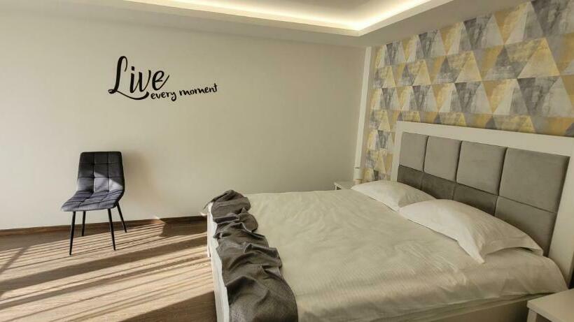 带阳台的豪华间, Complex Turistic Perla Trascaului