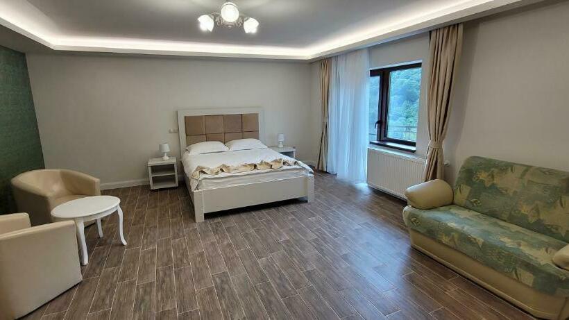 豪华房间, Complex Turistic Perla Trascaului