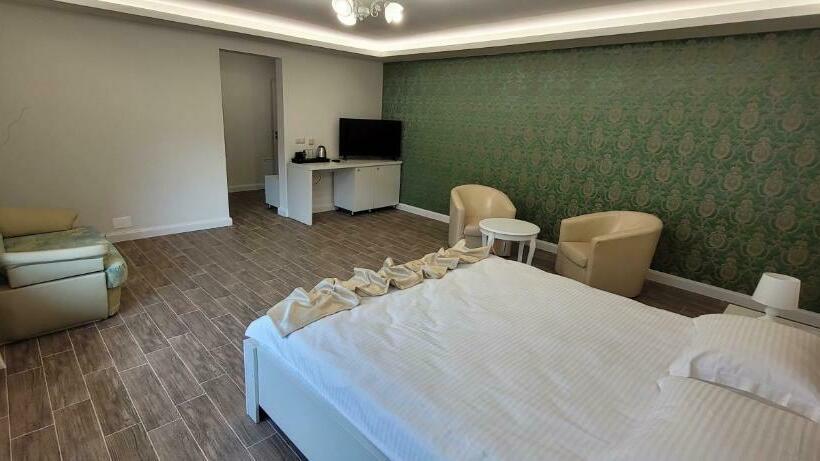 豪华房间, Complex Turistic Perla Trascaului