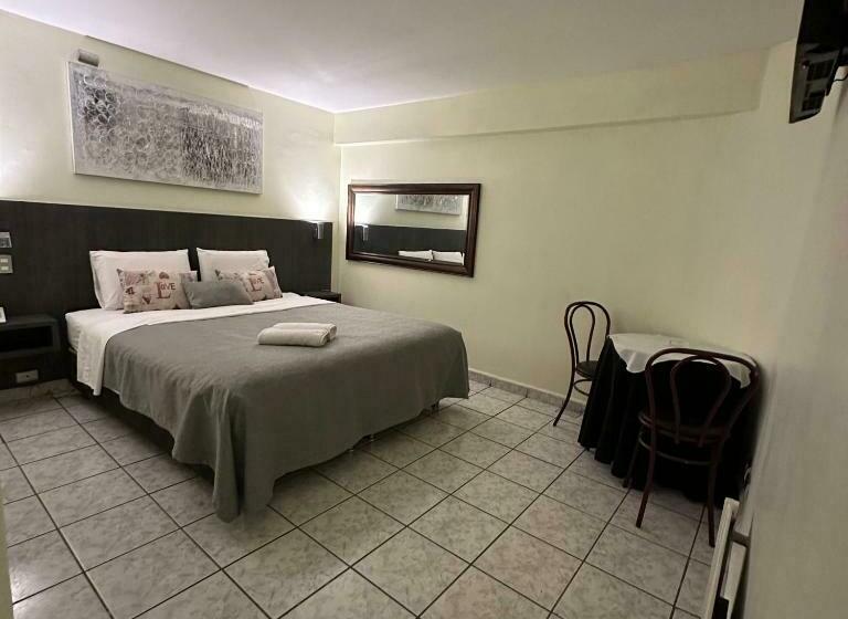 带大床的豪华间, Red Hotel Centric Santiago