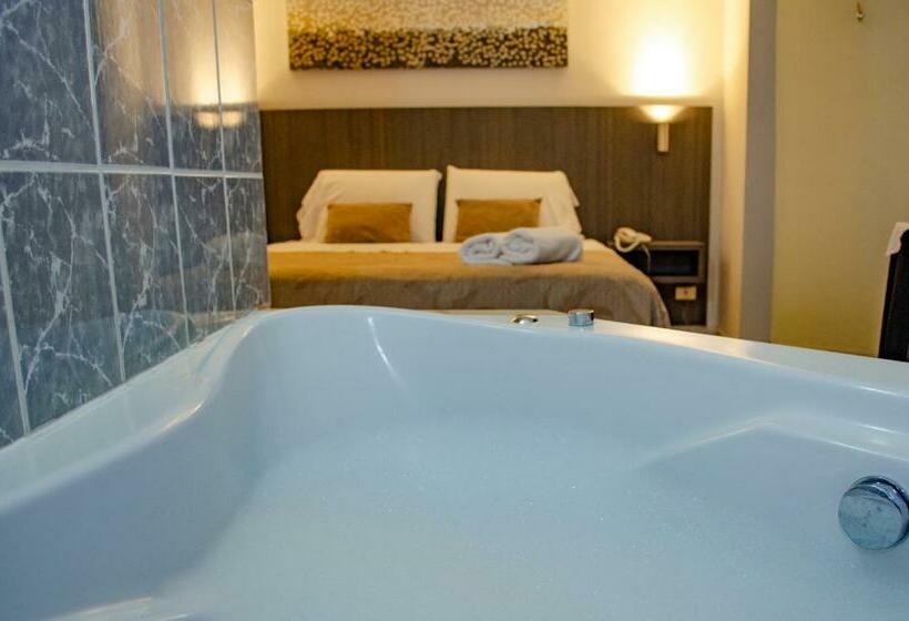 带大床的标准间, Red Hotel Centric Santiago