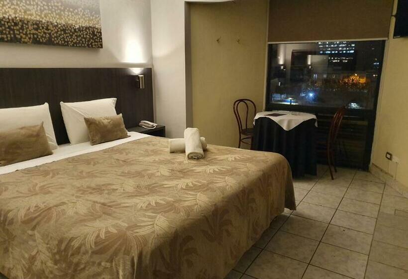 带大床的标准间, Red Hotel Centric Santiago