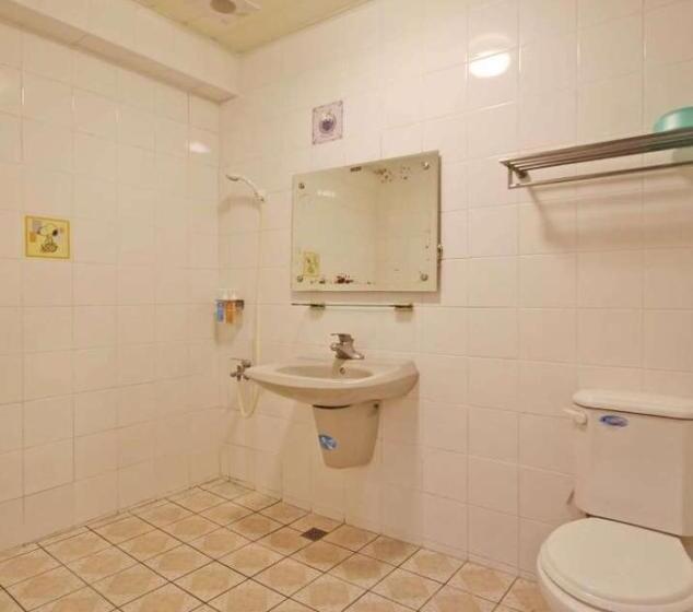 اتاق استاندارد چهار تخته, 日月潭  日月住館