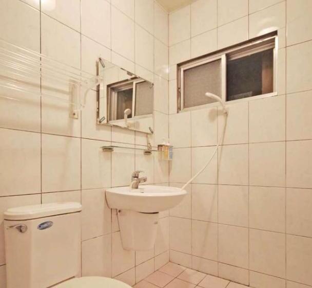 اتاق اکونومی, 日月潭  日月住館