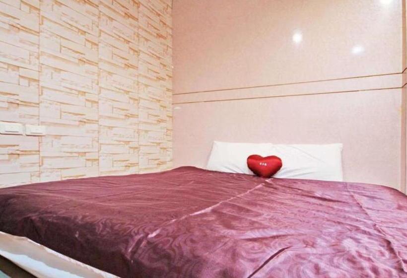 اتاق اکونومی, 日月潭  日月住館