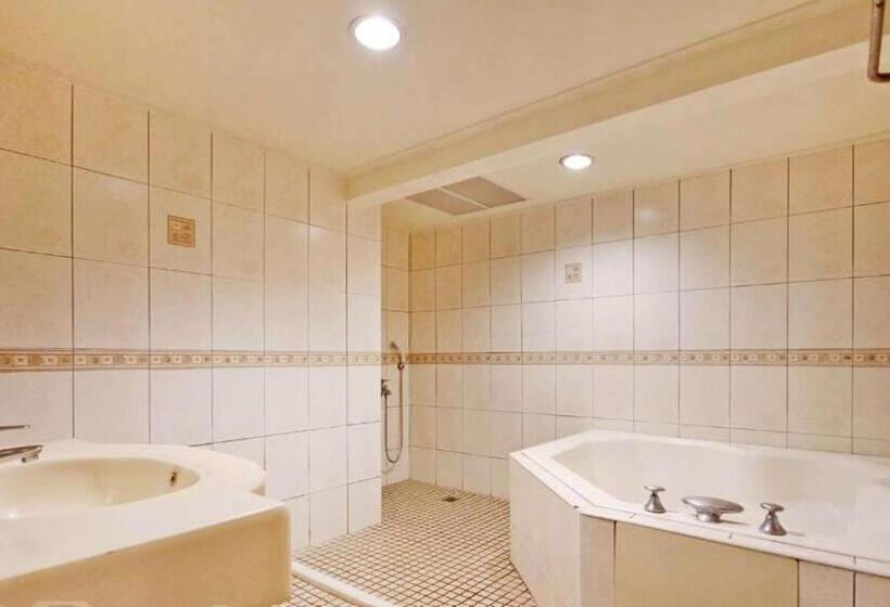 سوییت خانوادگی, 日月潭  日月住館