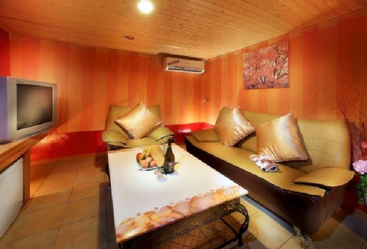 اتاق خانوادگی, 日月潭  日月住館