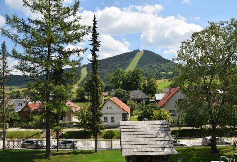 Номер Стандарт, Kaštieľ čičmany