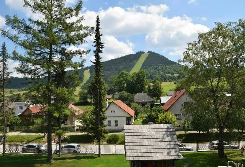 スタンダードルーム, Kaštieľ čičmany