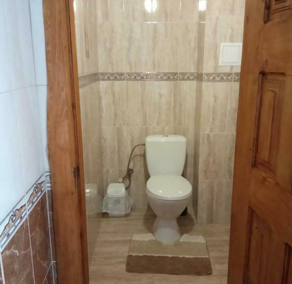 חדר אקונומי לשלושה, Vodograi