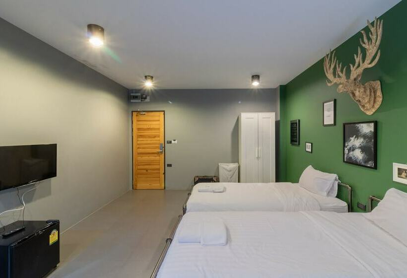 StandaardKamer, Petchyindee Kingdom