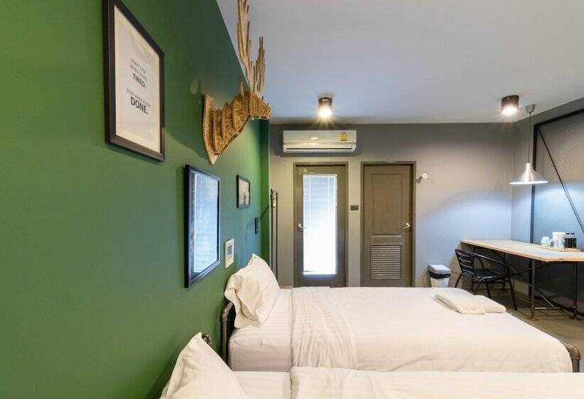 StandaardKamer, Petchyindee Kingdom