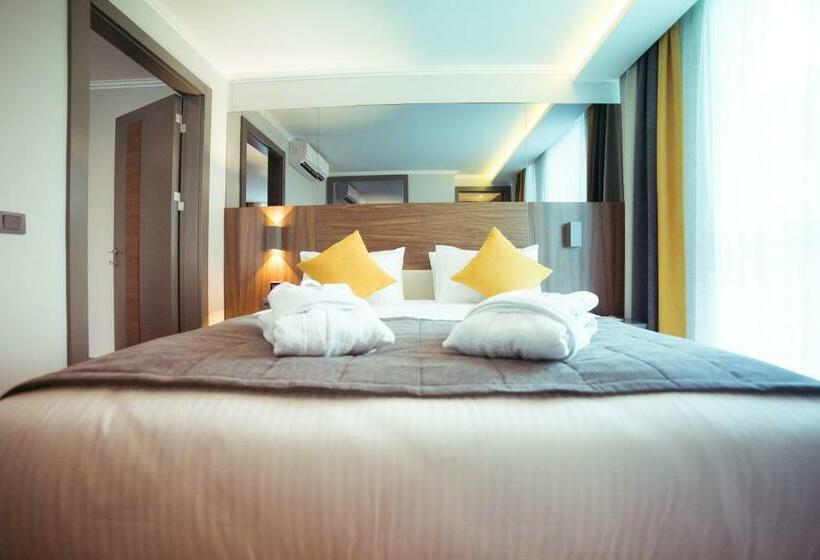 سوییت, Anka City