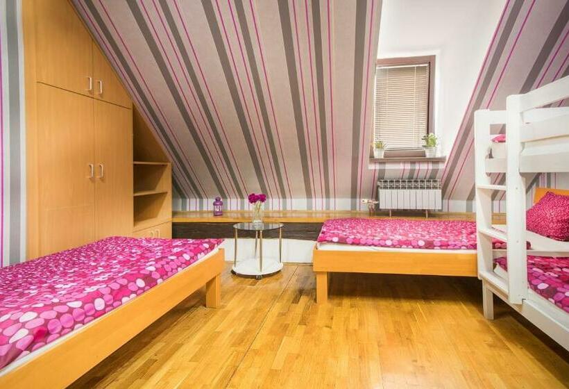 غرفة قياسية ثلاثية حمام مشترك, Hostel Centar