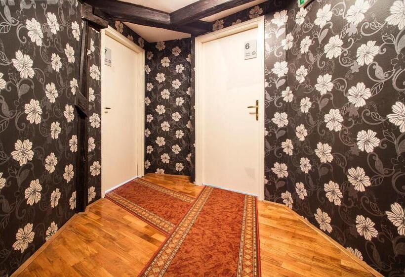 غرفة قياسية حمام مشترك, Hostel Centar