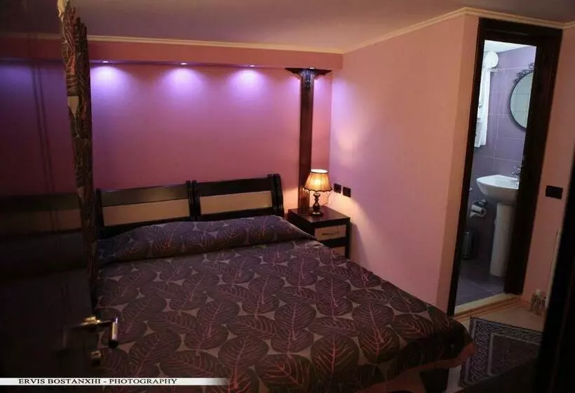 اتاق استاندارد, Guest House Bujtina Leon