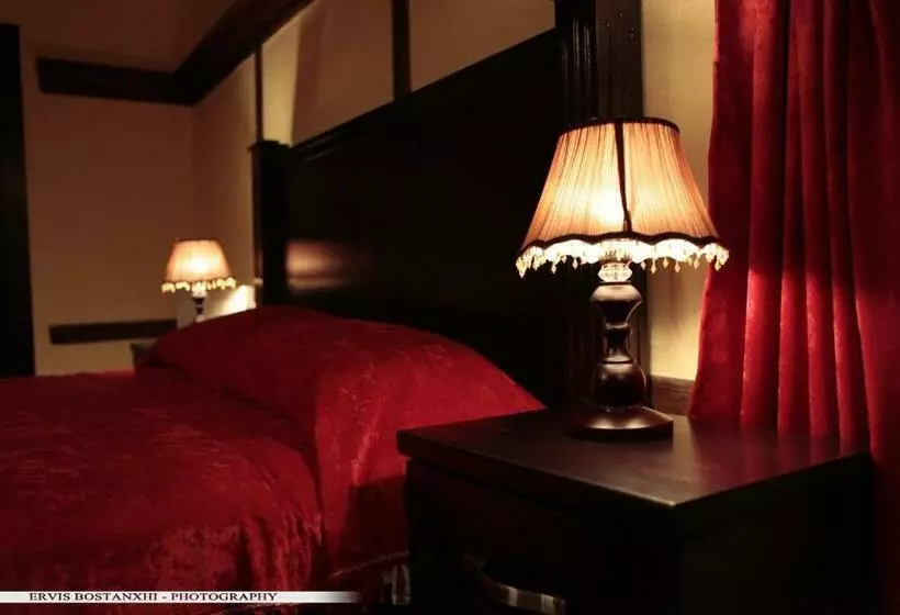 سوییت, Guest House Bujtina Leon
