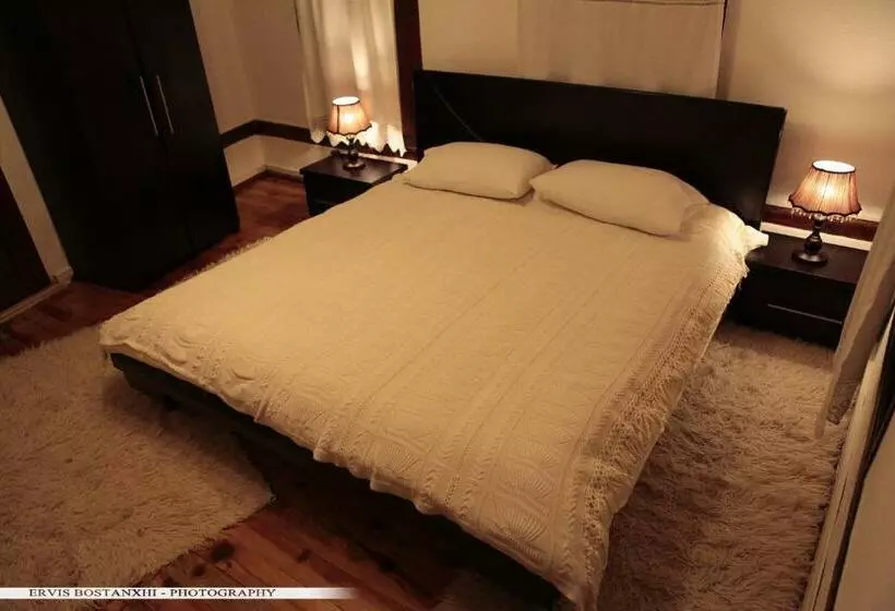 اتاق استاندارد, Guest House Bujtina Leon