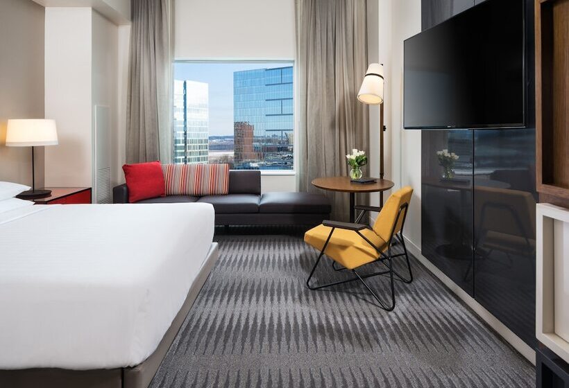 Номер Клуб, Hyatt Regency Bloomington   Minneapolis