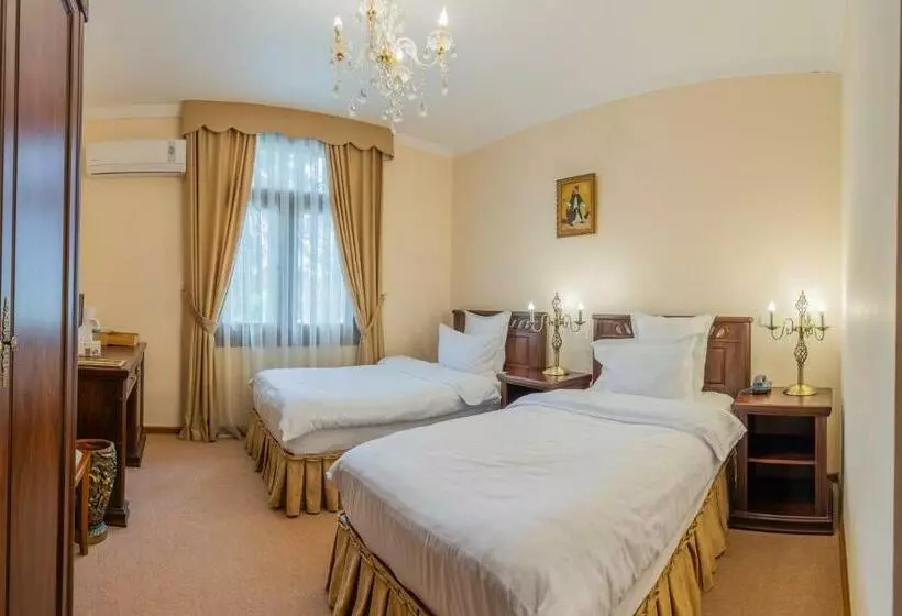 Quarto Estandar, L Argamak