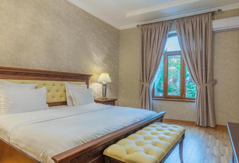 غرفة ديلوكس, L Argamak