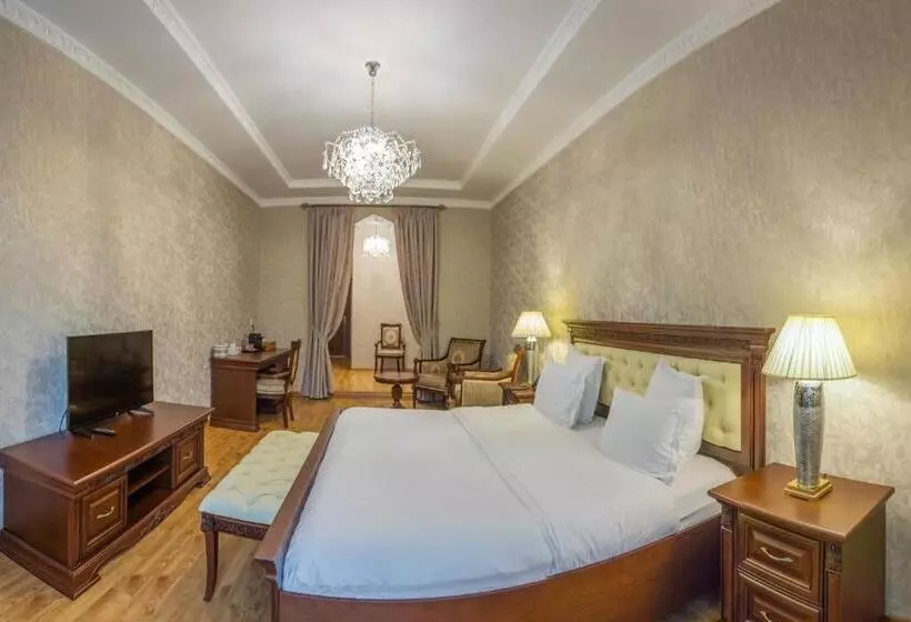 Quarto Deluxe, L Argamak