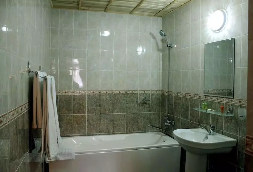 Quarto Estandar, L Argamak