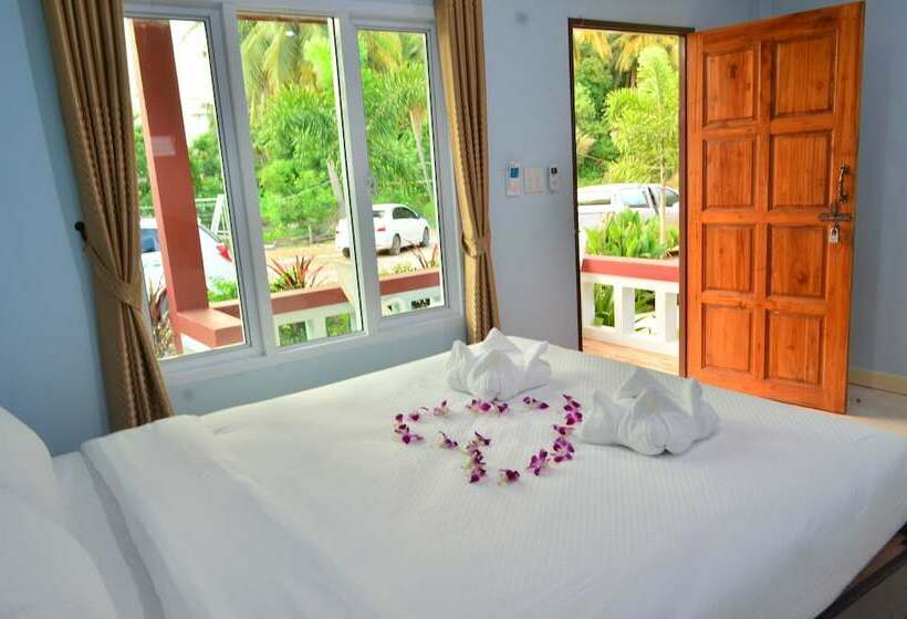 Семейный Номер, Selamat Lanta Resort