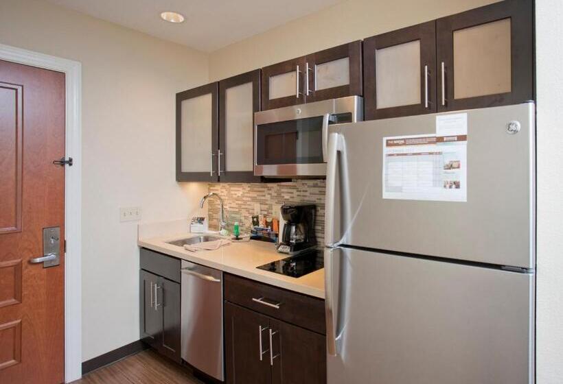 스탠다드 스튜디오, Staybridge Suites Baltimore   Inner Harbor, An Ihg