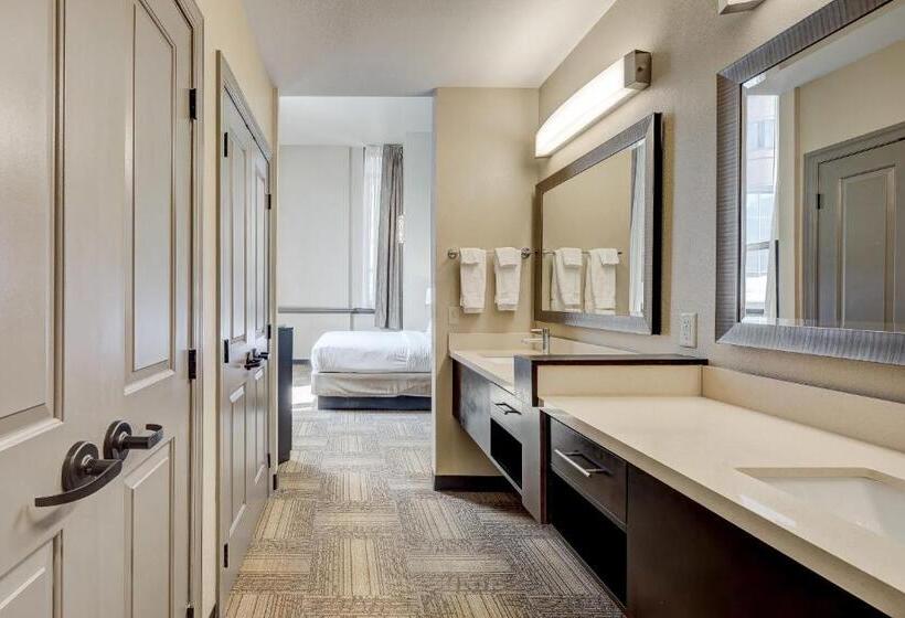 스위트 킹사이즈 침대, Staybridge Suites Baltimore   Inner Harbor, An Ihg