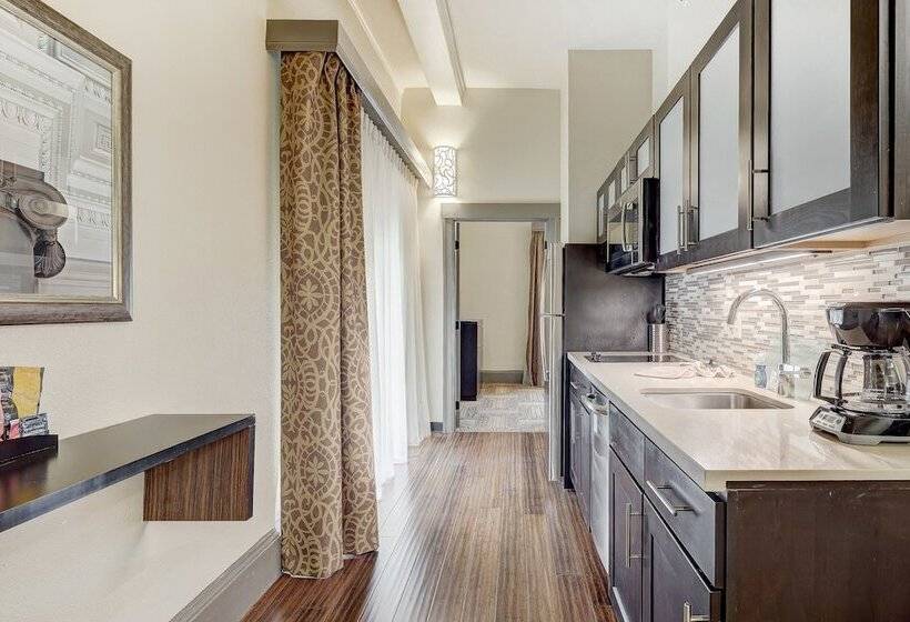 스위트, Staybridge Suites Baltimore   Inner Harbor, An Ihg