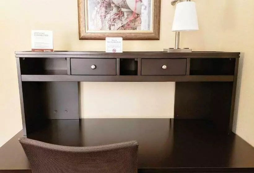 キングサイドベッドのスタンダードワンルーム, Staybridge Suites Baltimore   Inner Harbor, An Ihg