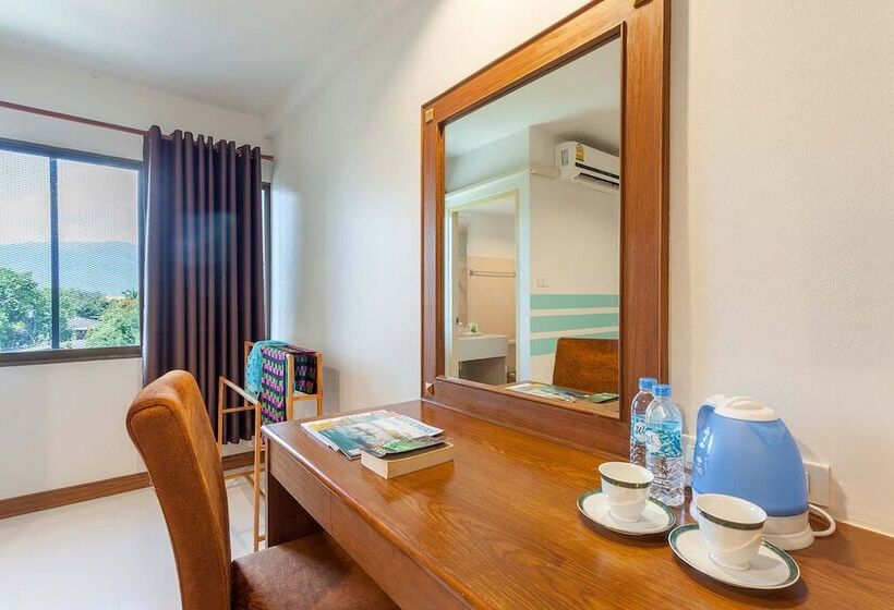 חדר דלוקס לשלושה, We Briza Hotel Chiangmai