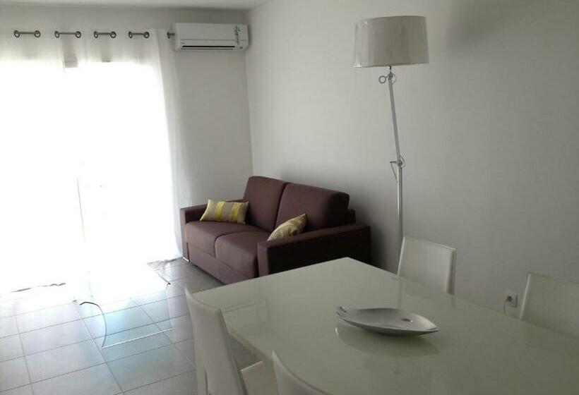 شقة غرفة واحدة مزودة بتراس, Macinaggio