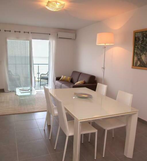 شقة غرفة واحدة مزودة بتراس, Macinaggio