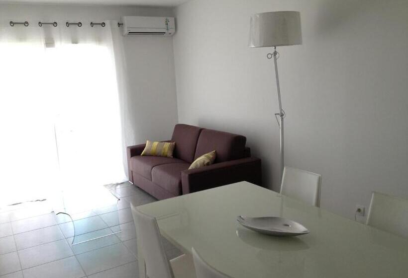 شقة غرفتين نوم مزودة بتراس, Macinaggio