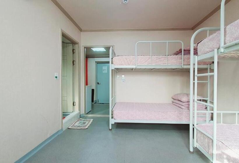 패밀리 룸, Happy Garden Guesthouse